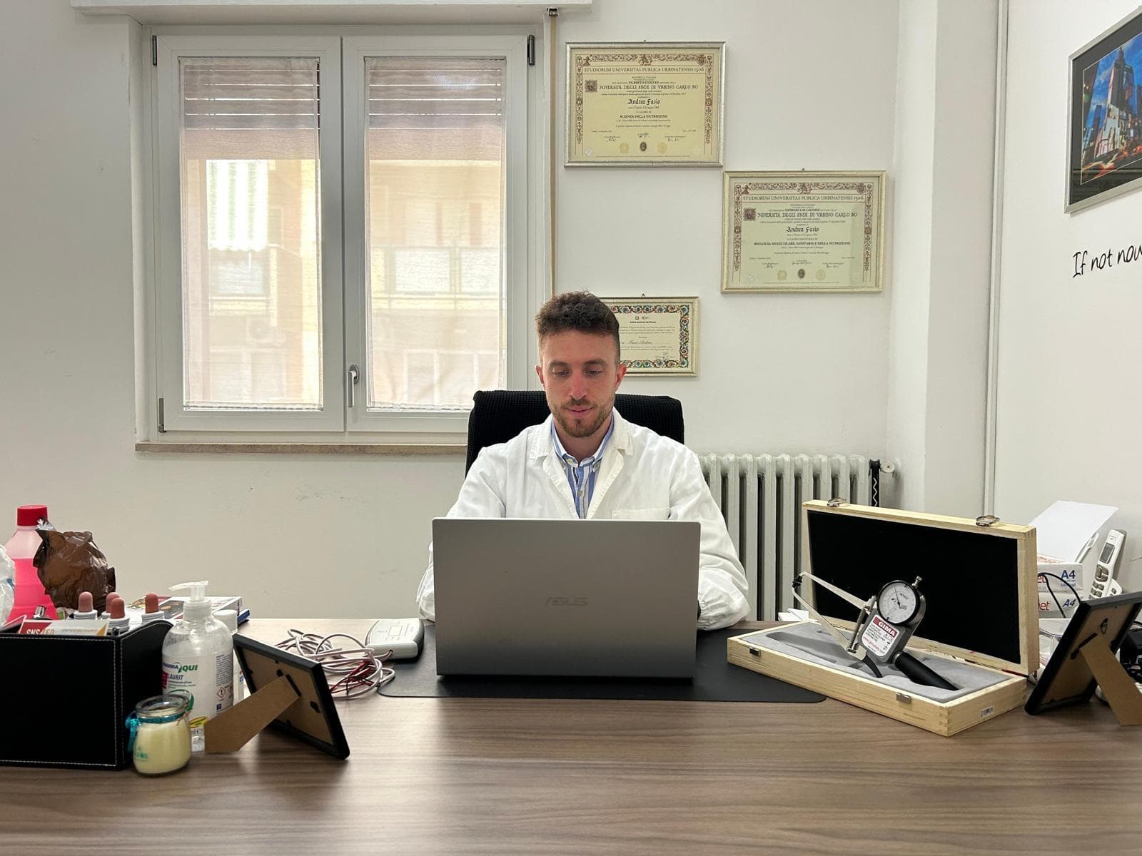Interno dello studio nutrizionale del Dott. Andrea Fazio a Taranto